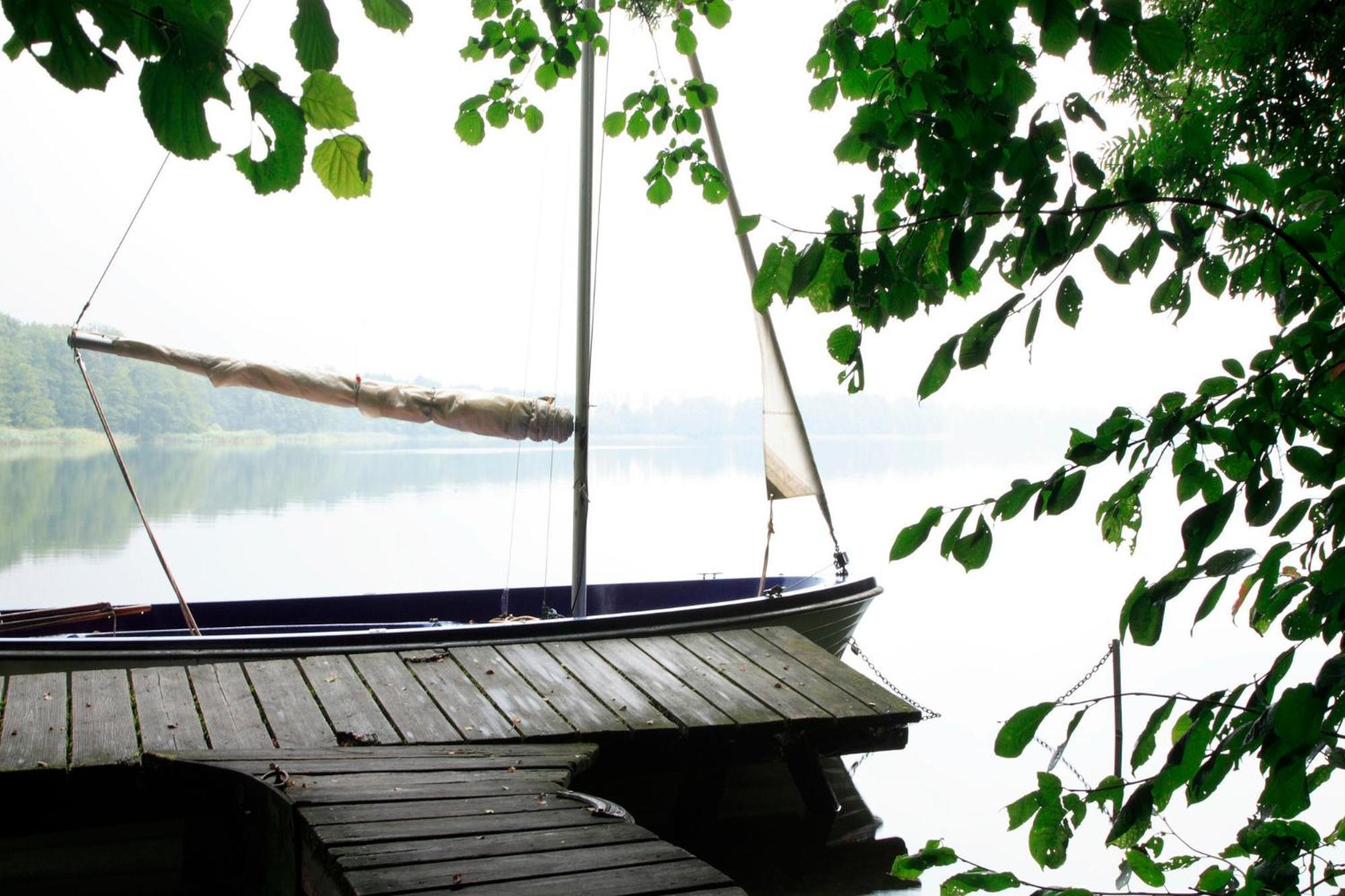 Ferienhaus Am See Perlin Exterior photo